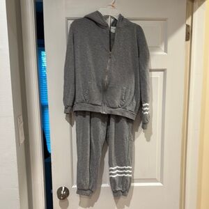 Sol Angeles Gray Sweatpants Relaxed Fit sweatsuit